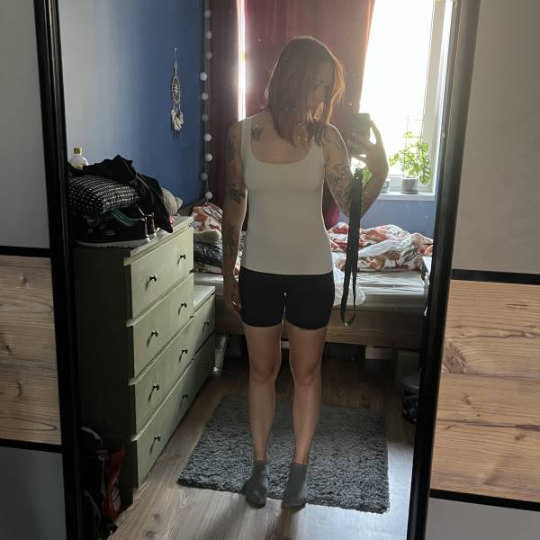 modelka s ID 0102QNHOBZ p031