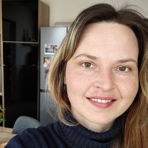 modelka s ID 0102QU4ZPF p021