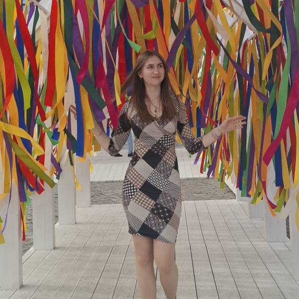 modelka s ID 0102QUALY8 p031