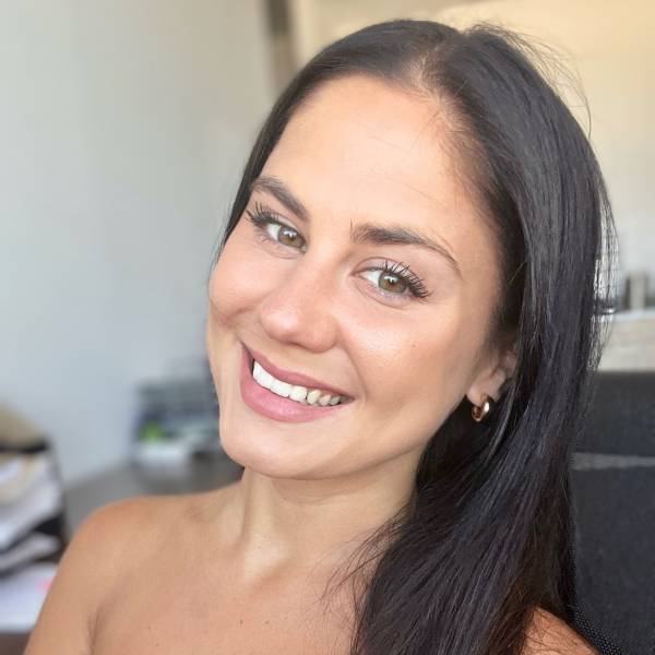 modelka s ID 0102QVHCN8 p021