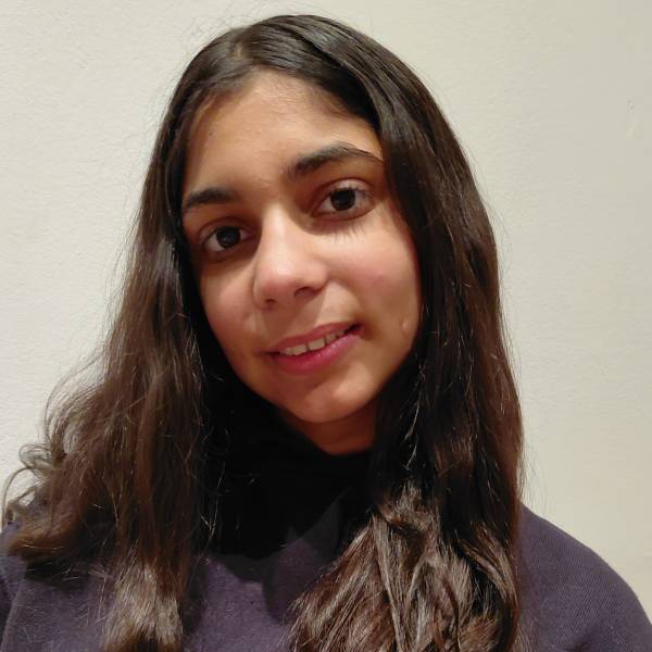 modelka s ID 0102QY6CBM p021