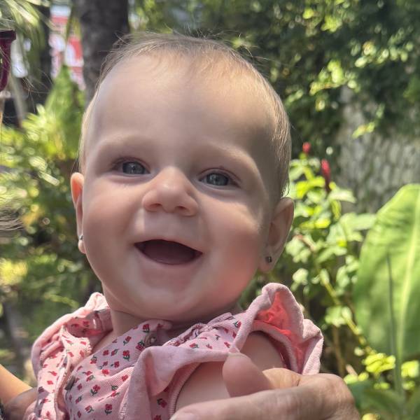 modelka s ID 0102QYI861 p021