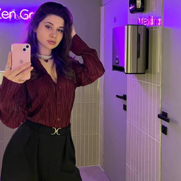 modelka s ID 0102RAW4T0 p031