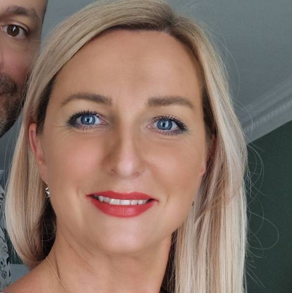 modelka s ID 0102RHQH6D p021