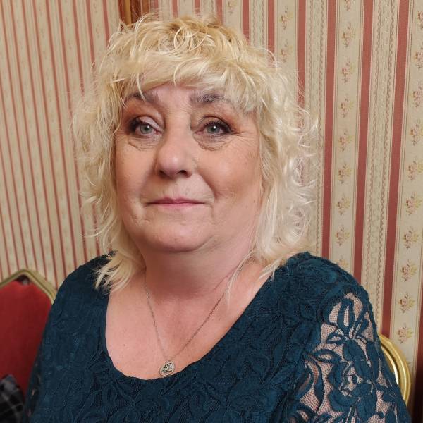 modelka s ID 0102RHX5DD p031