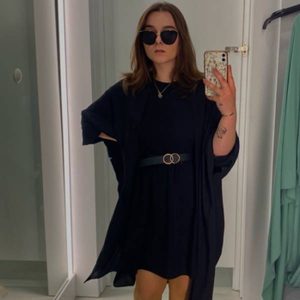 modelka s ID 0102RJ6DDG p031