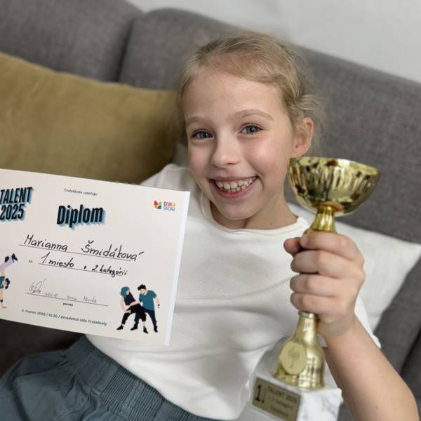 modelka s ID 0102RJD0VM p021