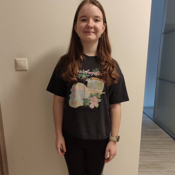 modelka s ID 0102RQ0VUG p031