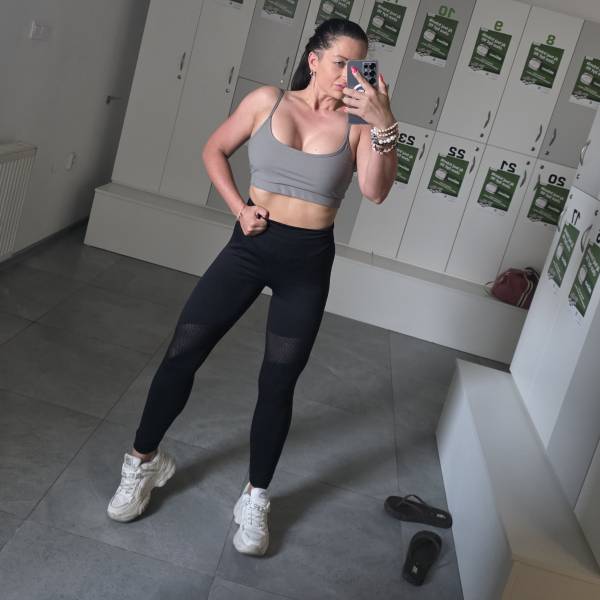 modelka s ID 0102RQT4QX p031