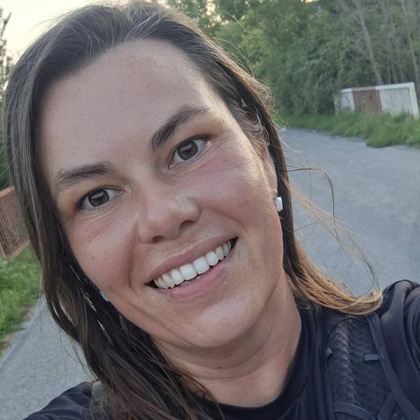 modelka s ID 0102RRU669 p021