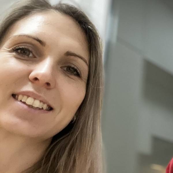 modelka s ID 0102RT6K4Y p021