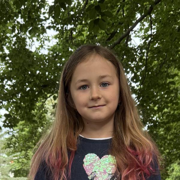 modelka s ID 0102RYD7L6 p021