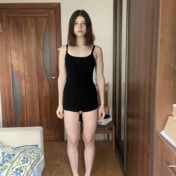 modelka s ID 0102S44P8H p031