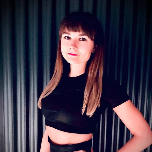 modelka s ID 0102S60IWB p021