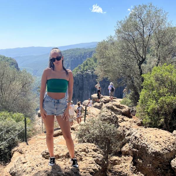 modelka s ID 0102SB22R6 p031