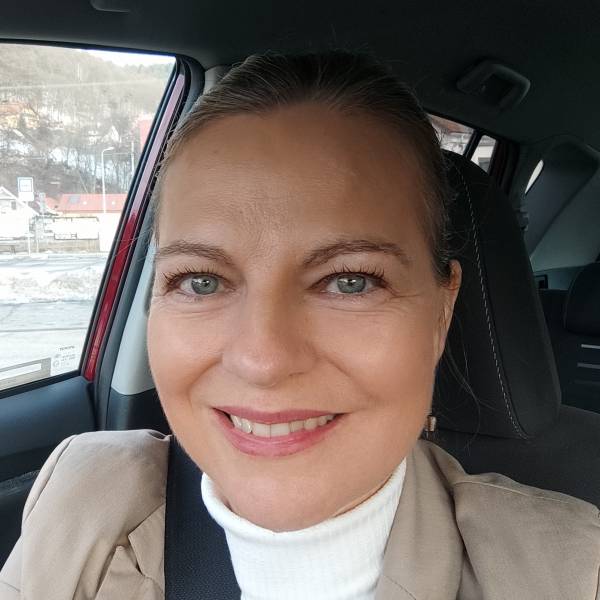 modelka s ID 0102SGRSRD p021