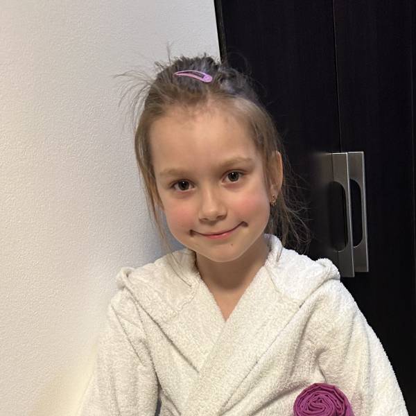 modelka s ID 0102SI9841 p021