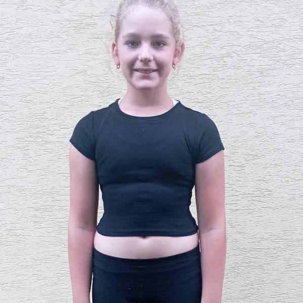 modelka s ID 0102T58NZK p031