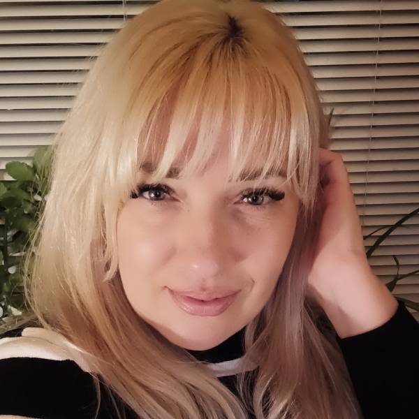 modelka s ID 0102T7RVD5 p021