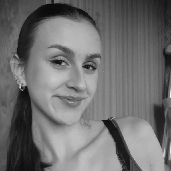 modelka s ID 0102TCYGJZ p021