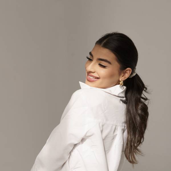 modelka s ID 0102TI76GR p021