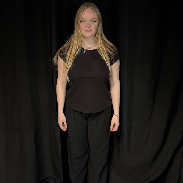 modelka s ID 0102TIDC75 p031