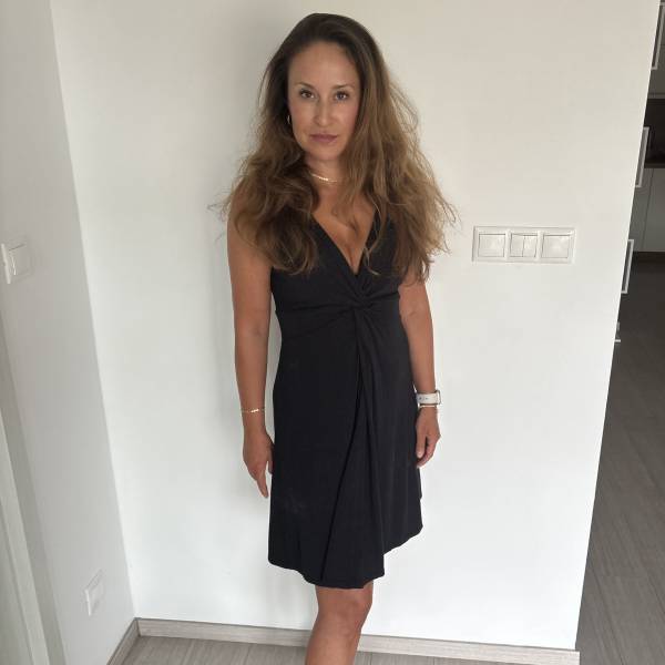 modelka s ID 0102TM3HJE p031