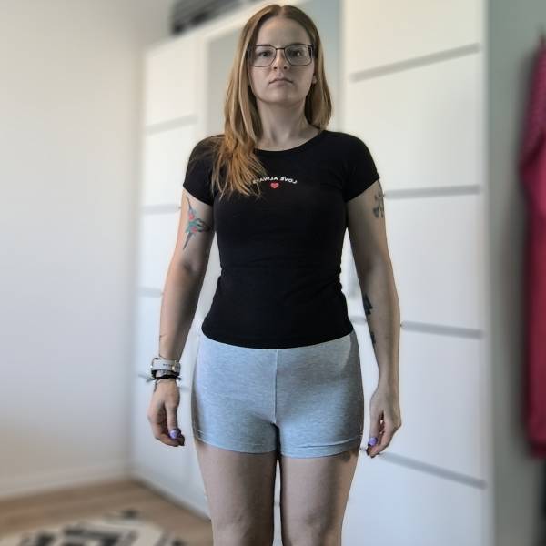 modelka s ID 0102TM7VBW p031