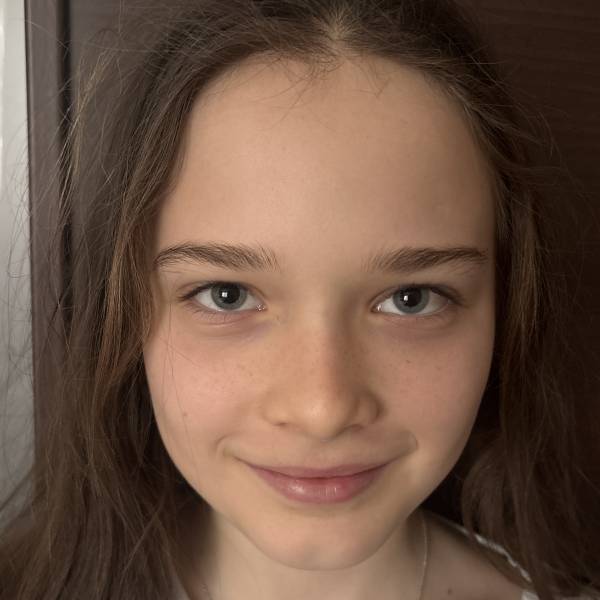 modelka s ID 0102TMIK9X p021