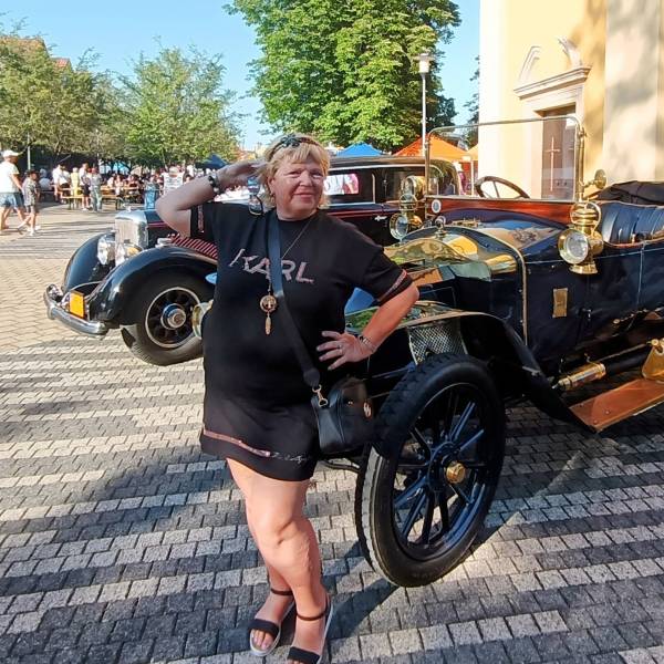 modelka s ID 0102TWXJOT p031