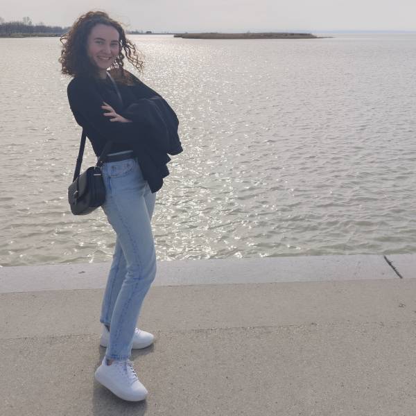 modelka s ID 0102U04ROZ p031