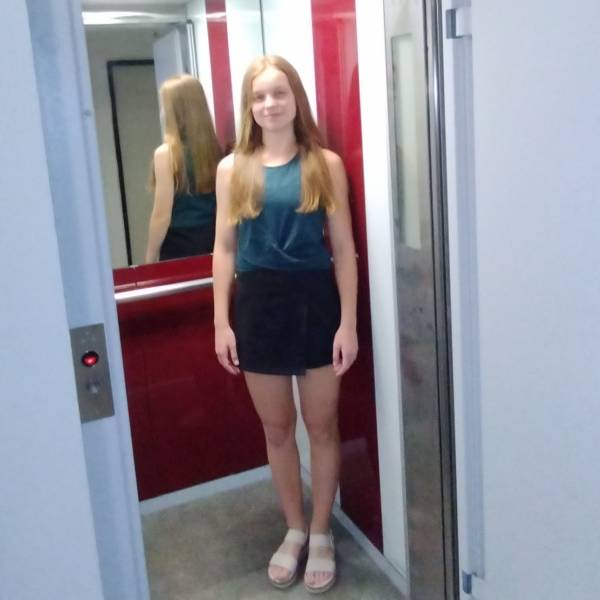 modelka s ID 0102U113KM p031