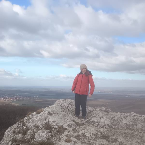 modelka s ID 0102U6FP2N p021