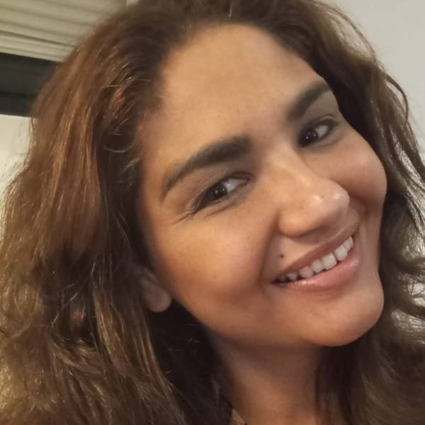 modelka s ID 0102UR6CH4 p021