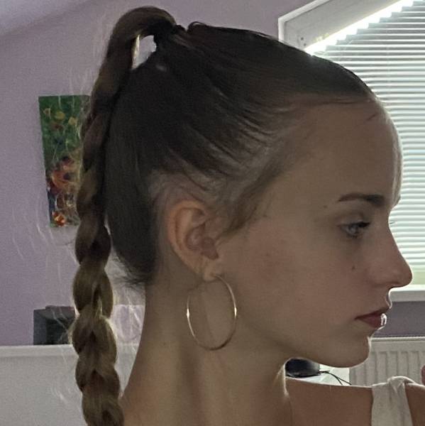 modelka s ID 0102USIQSL p031