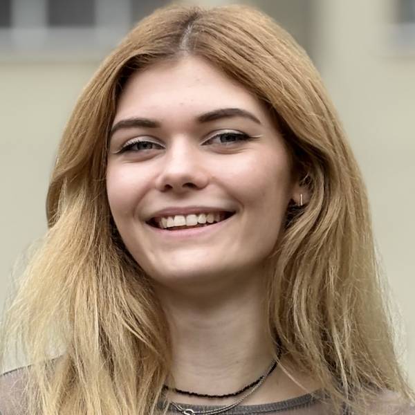 modelka s ID 0102USSK3Q p021