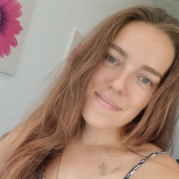 fotografia p012 profilu 0102UUG9Q0