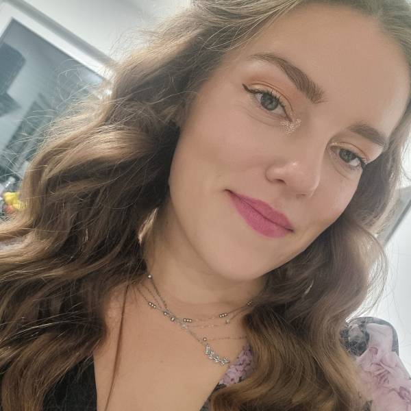 modelka s ID 0102UUG9Q0 p021