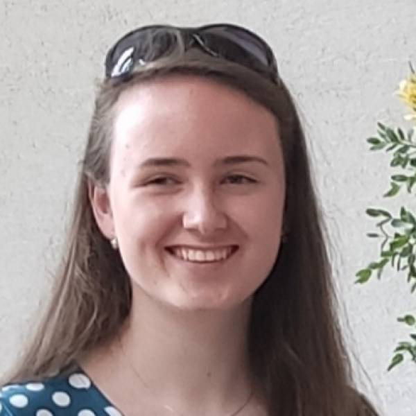 modelka s ID 0102UULB19 p021