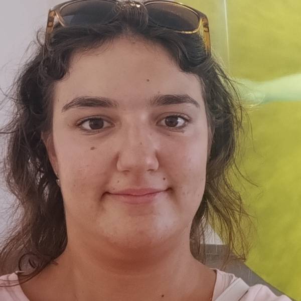 modelka s ID 0102UVM07P p031