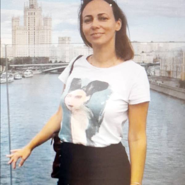 modelka s ID 0102UY8W5C p031