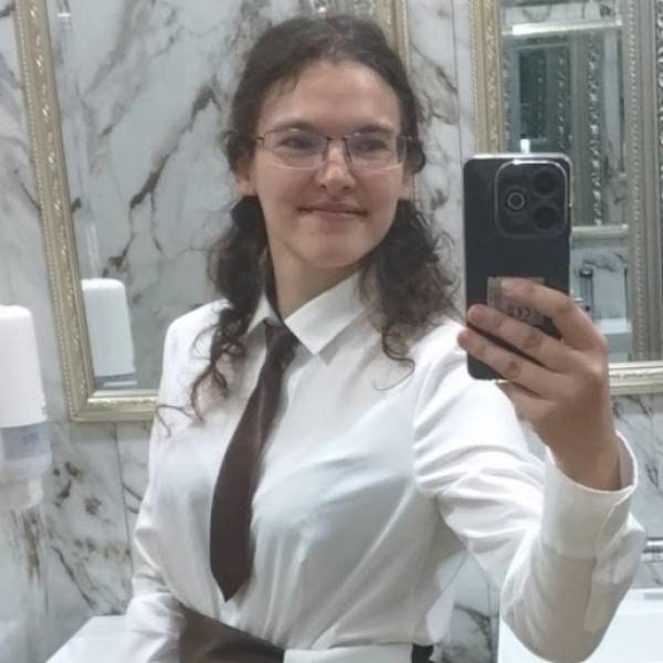 modelka s ID 0102V2P8B8 p031