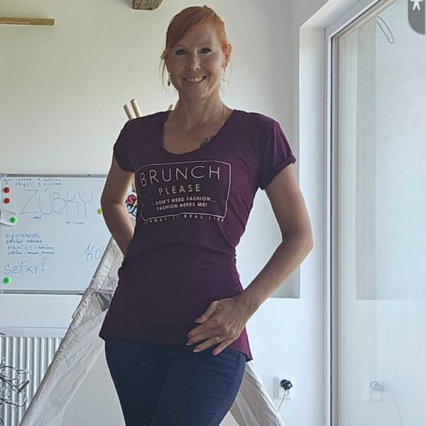 modelka s ID 0102V3HPQ2 p031