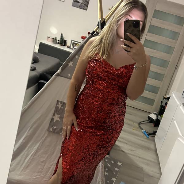 modelka s ID 0102V9HVRQ p031