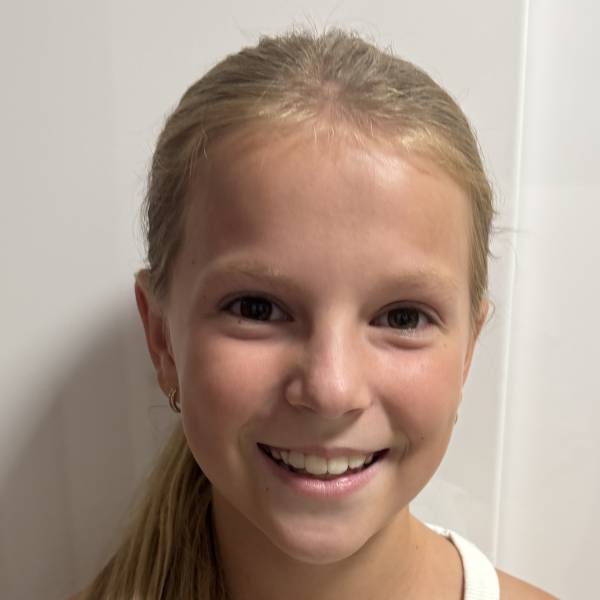 modelka s ID 0102VJNI6H p021