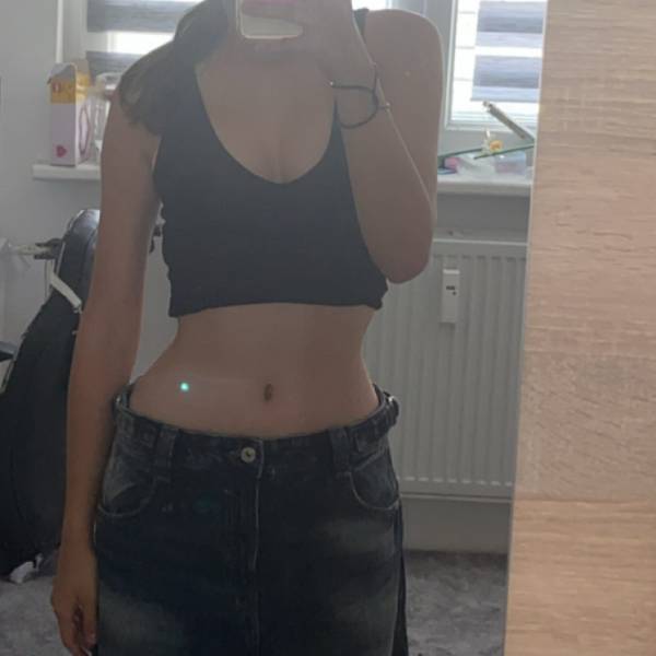 modelka s ID 0102VLGMC8 p031