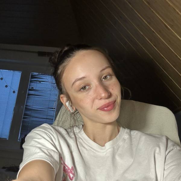 modelka s ID 0102VN29II p021