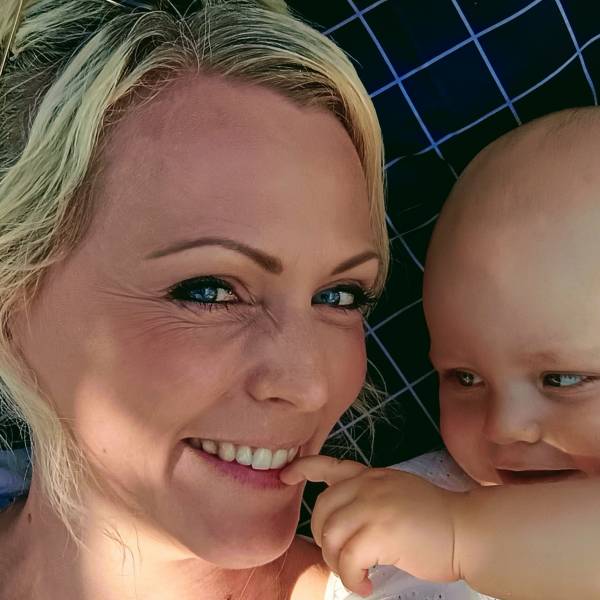 modelka s ID 0102VND4HW p021