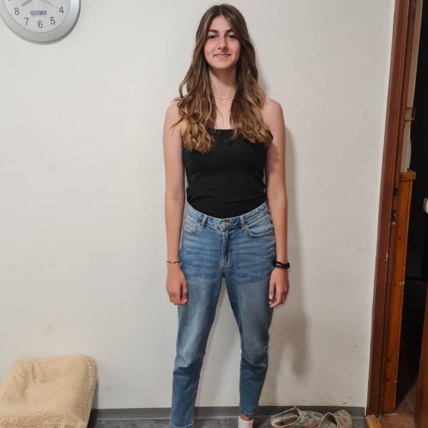 modelka s ID 0102VSSYYW p031