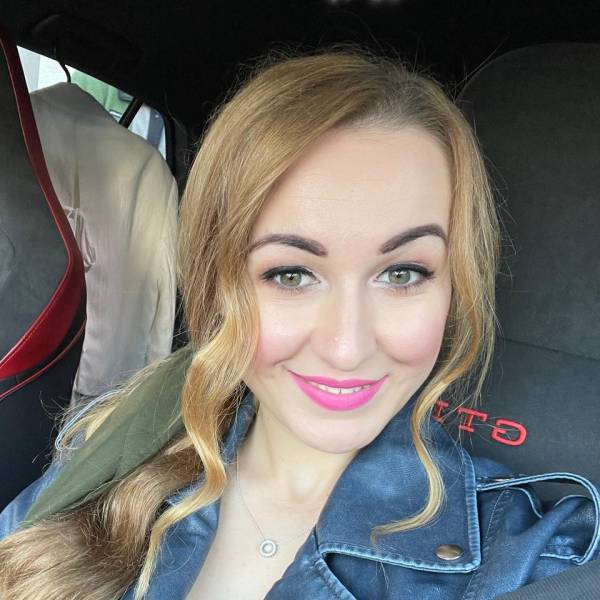 modelka s ID 0102VXC5DJ p021